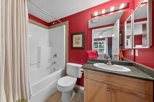 205-4767 Forsters Landing Road, Radium Hot Springs, BC - Indoor Photo Showing Bathroom