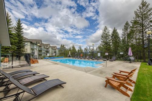 205-4767 Forsters Landing Road, Radium Hot Springs, BC - Outdoor With In Ground Pool