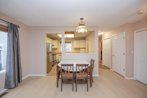 56-3900 27 Avenue, Vernon, BC - Indoor Photo Showing Dining Room