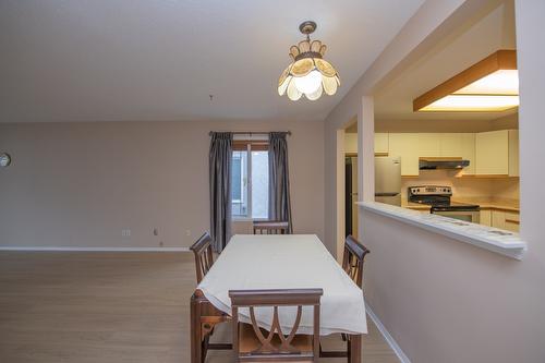 56-3900 27 Avenue, Vernon, BC - Indoor Photo Showing Kitchen
