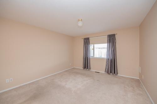 56-3900 27 Avenue, Vernon, BC - Indoor Photo Showing Other Room