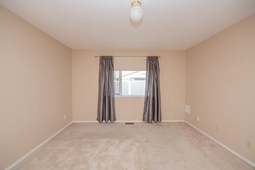 56-3900 27 Avenue, Vernon, BC - Indoor Photo Showing Other Room