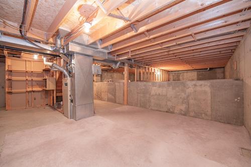 56-3900 27 Avenue, Vernon, BC - Indoor Photo Showing Basement