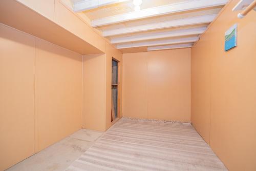 56-3900 27 Avenue, Vernon, BC - Indoor Photo Showing Other Room