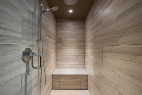 3324 Mcginnis Road, West Kelowna, BC - Indoor Photo Showing Bathroom