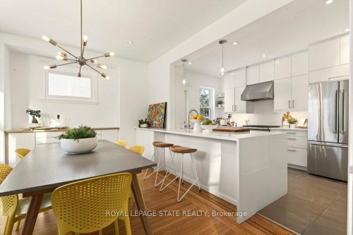 46 Connaught Avenue S, Hamilton, ON - Indoor