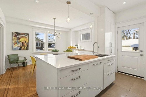 46 Connaught Avenue S, Hamilton, ON - Indoor Photo Showing Kitchen With Upgraded Kitchen