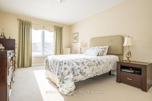28-20 Meadowlands Boulevard, Hamilton, ON - Indoor Photo Showing Bedroom