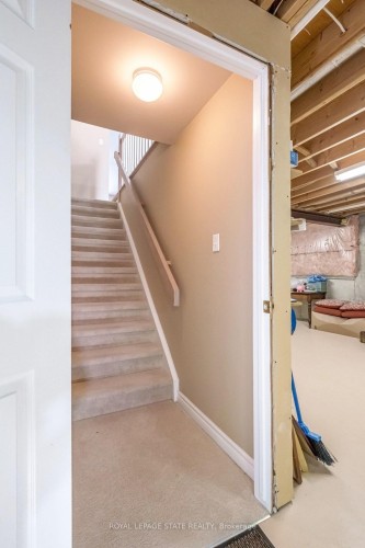 28-20 Meadowlands Boulevard, Hamilton, ON - Indoor Photo Showing Other Room