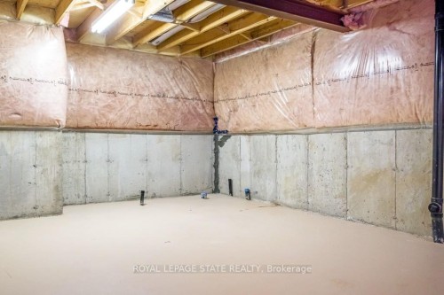 28-20 Meadowlands Boulevard, Hamilton, ON - Indoor Photo Showing Basement