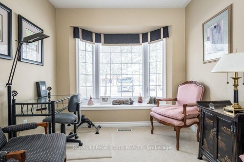 28-20 Meadowlands Boulevard, Hamilton, ON - Indoor Photo Showing Office