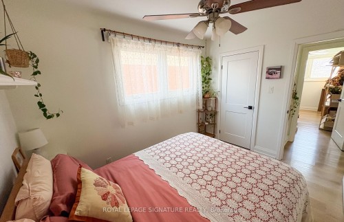 437 Upper Kenilworth Avenue, Hamilton, ON - Indoor Photo Showing Bedroom
