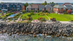 55 Edgewater Drive  Hamilton, ON L8E 4Z2