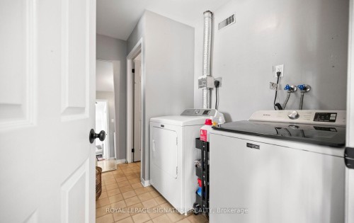 242-2110 Cleaver Avenue, Burlington, ON - Indoor Photo Showing Laundry Room