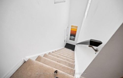 242-2110 Cleaver Avenue, Burlington, ON - Indoor Photo Showing Other Room