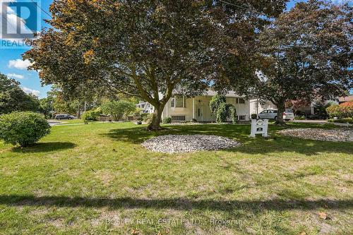 25 Lawrence Drive, Thorold (Confederation Heights), ON - Outdoor