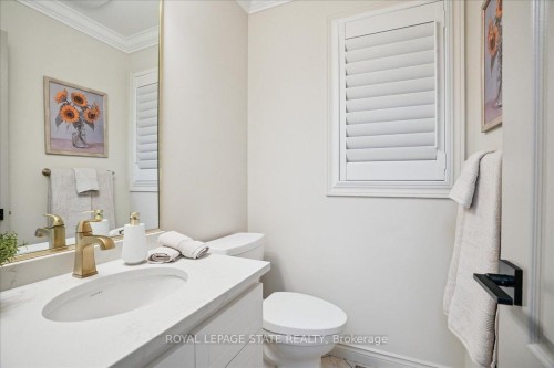 55 Edgewater Drive, Hamilton, ON - Indoor Photo Showing Bathroom