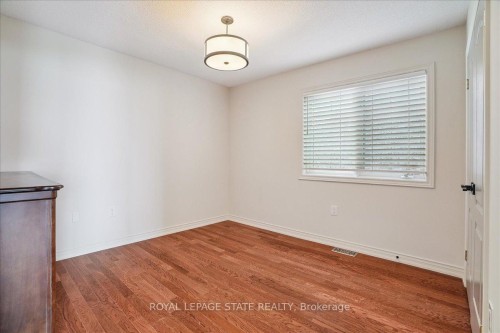 55 Edgewater Drive, Hamilton, ON - Indoor Photo Showing Other Room
