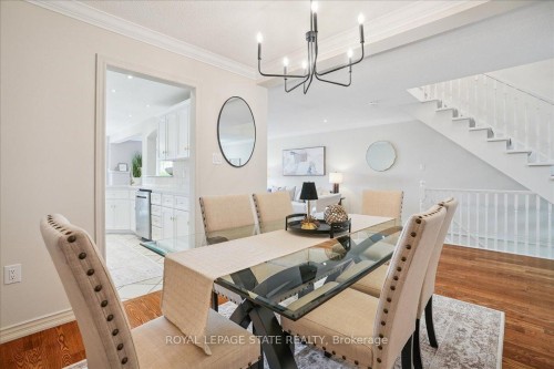 55 Edgewater Drive, Hamilton, ON - Indoor Photo Showing Dining Room