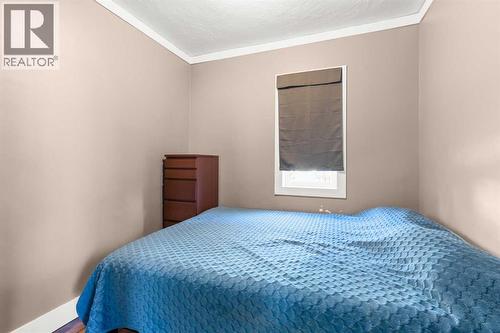1255 Yuill Street Se, Medicine Hat, AB - Indoor Photo Showing Bedroom