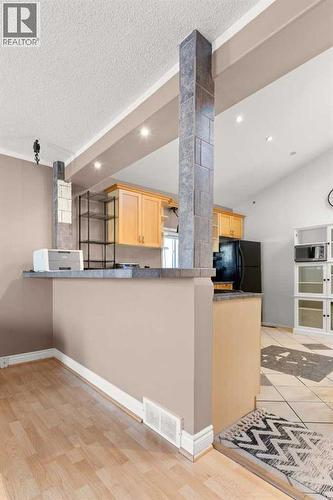 1255 Yuill Street Se, Medicine Hat, AB - Indoor