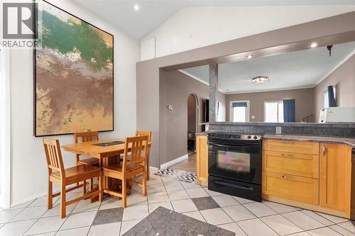 1255 Yuill Street Se, Medicine Hat, AB - Indoor