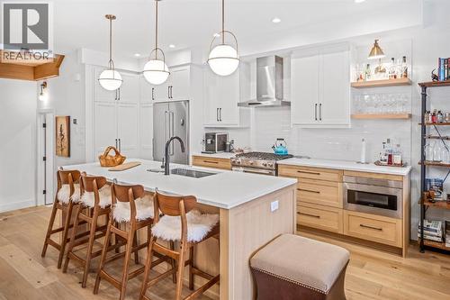 4, 810 3Rd Street, Canmore, AB - Indoor Photo Showing Kitchen With Upgraded Kitchen