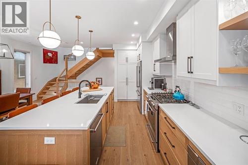 4, 810 3Rd Street, Canmore, AB - Indoor Photo Showing Kitchen