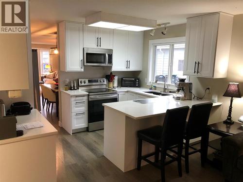 1255 Raymer Avenue Unit# 572, Kelowna, BC - Indoor Photo Showing Kitchen