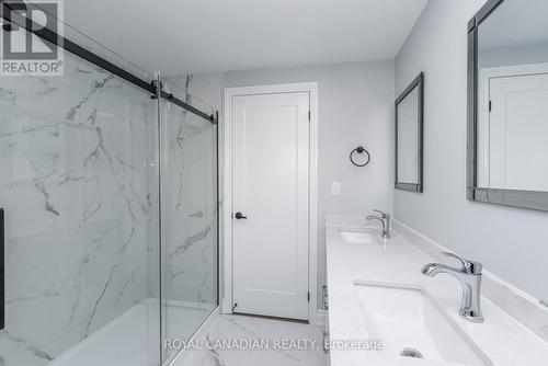 17 Trammell Lane, Brampton, ON - Indoor Photo Showing Bathroom