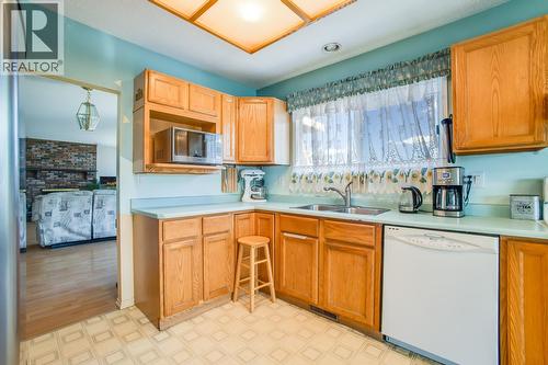 3088 Beverly Place, West Kelowna, BC - Indoor Photo Showing Kitchen With Double Sink