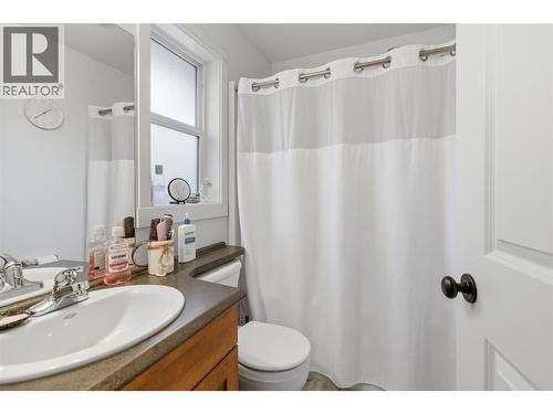 2150 Cantle Place, Kamloops, BC - Indoor Photo Showing Bathroom