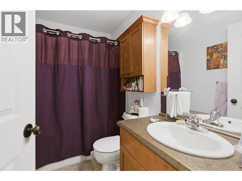 2150 Cantle Place, Kamloops, BC - Indoor Photo Showing Bathroom
