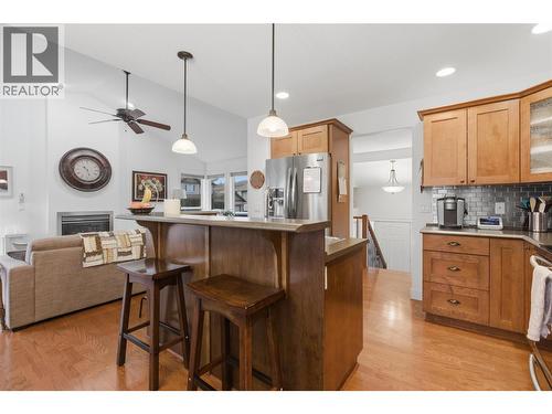 2150 Cantle Place, Kamloops, BC - Indoor Photo Showing Kitchen