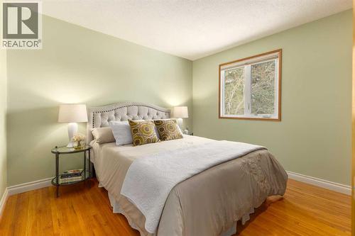 6701 Laird Court Sw, Calgary, AB - Indoor Photo Showing Bedroom