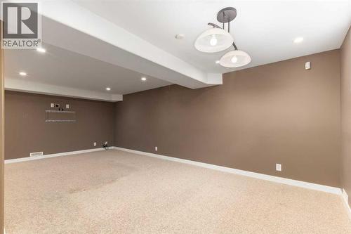 6701 Laird Court Sw, Calgary, AB - Indoor Photo Showing Other Room