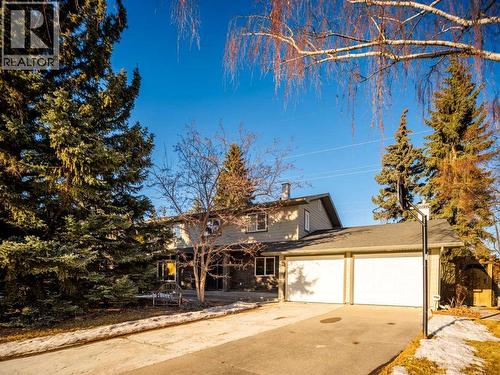 6701 Laird Court Sw, Calgary, AB - Outdoor