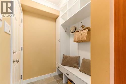 6701 Laird Court Sw, Calgary, AB - Indoor Photo Showing Other Room