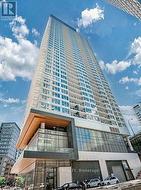 2303 - 19 BATHURST STREET N  Toronto, ON M5V 0N2