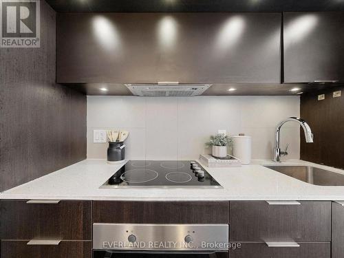 2108 - 55 Regent Park Boulevard, Toronto, ON - Indoor Photo Showing Kitchen With Upgraded Kitchen