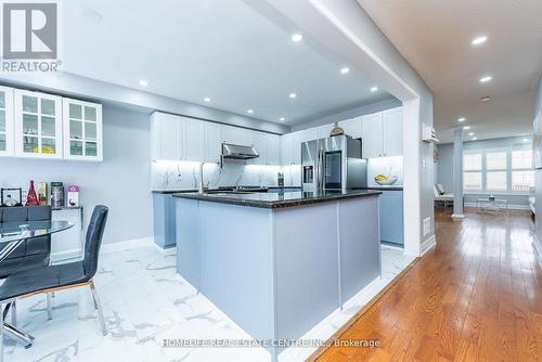 108 Fairhill Avenue, Brampton, ON - Indoor Photo Showing Kitchen With Upgraded Kitchen