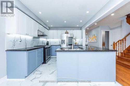 108 Fairhill Avenue, Brampton, ON - Indoor Photo Showing Kitchen With Stainless Steel Kitchen With Upgraded Kitchen