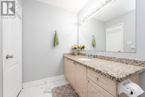 108 Fairhill Avenue, Brampton, ON - Indoor Photo Showing Bathroom