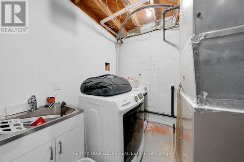 2515 Hensall Street, Mississauga, ON - Indoor Photo Showing Laundry Room