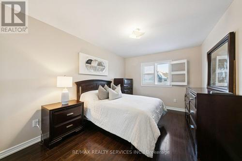 9 Beachville Circle, Brampton, ON - Indoor Photo Showing Bedroom