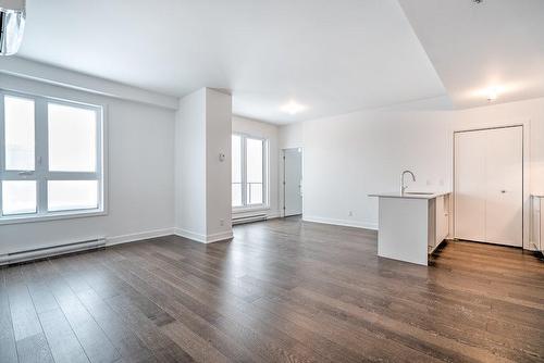 Salon - 602-1700 Rue Viola-Desmond, Montréal (Lasalle), QC - Indoor Photo Showing Other Room