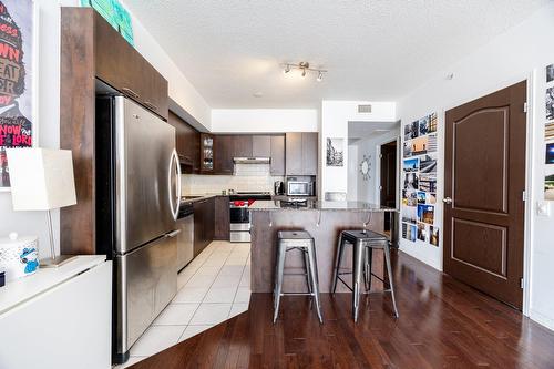 Salle à manger - 207-3705 Av. Dupuis, Montréal (Côte-Des-Neiges/Notre-Dame-De-Grâce), QC - Indoor Photo Showing Kitchen