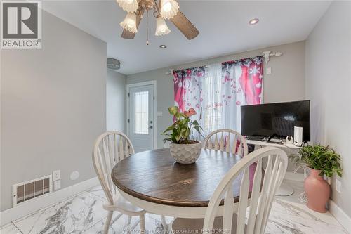 2901 Robillard Cresent, Windsor, ON - Indoor Photo Showing Dining Room