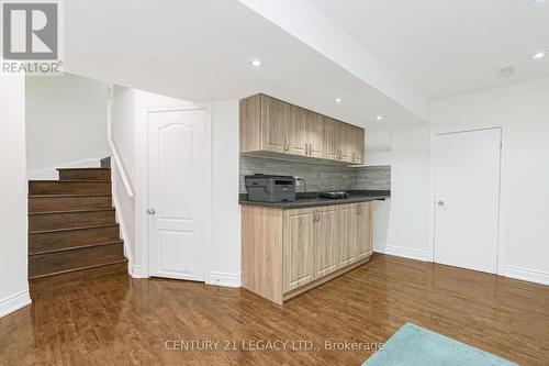 129 Sugarhill Drive, Brampton, ON - Indoor Photo Showing Kitchen
