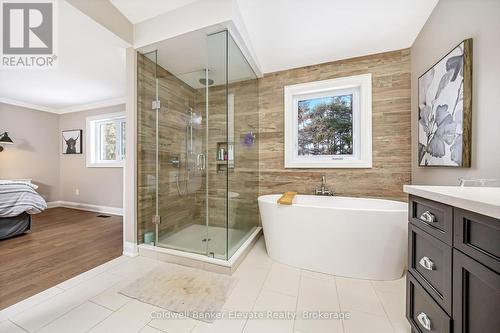 43 Newman Place, Halton Hills, ON - Indoor Photo Showing Bathroom